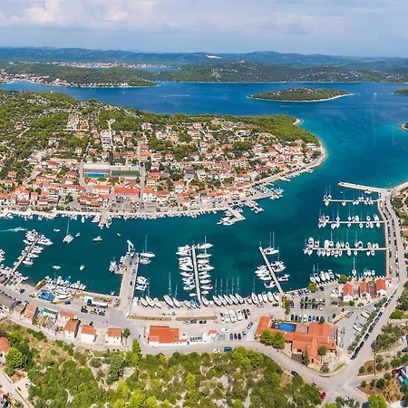 Stunning In Tisno With Wifi Apartment Jezera